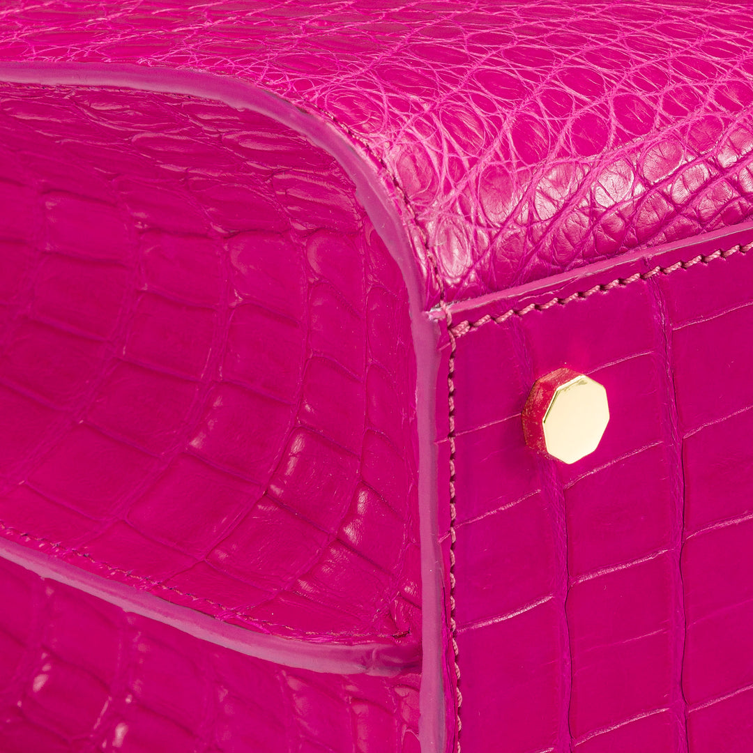 Bag, Crocodile Leather,14K Yellow Gold VLogo 